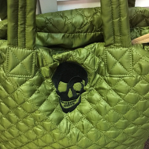 Olive nylon quilted tote with skull - Picture 2 of 2